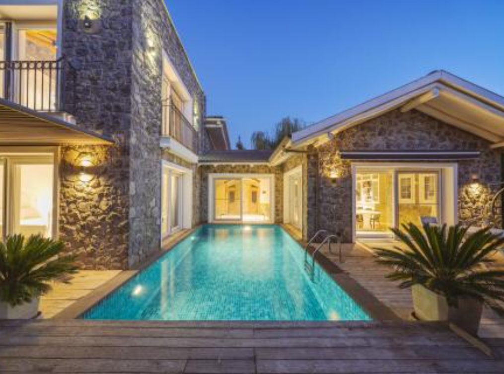 Lüks Villa Kiralama İle Eşsiz Bir Tatil Deneyimi İçin Özel Rehber